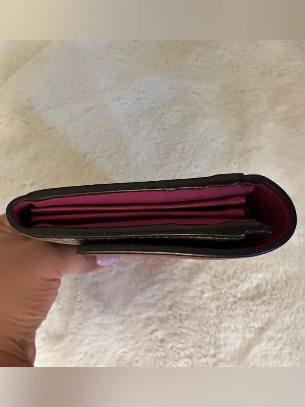 Gucci GG Supreme Canvas Wallet with Pink and Red color way - Picture 5 of 7